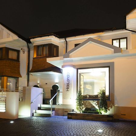 The Hide London Hotel Hendon Bagian luar foto
