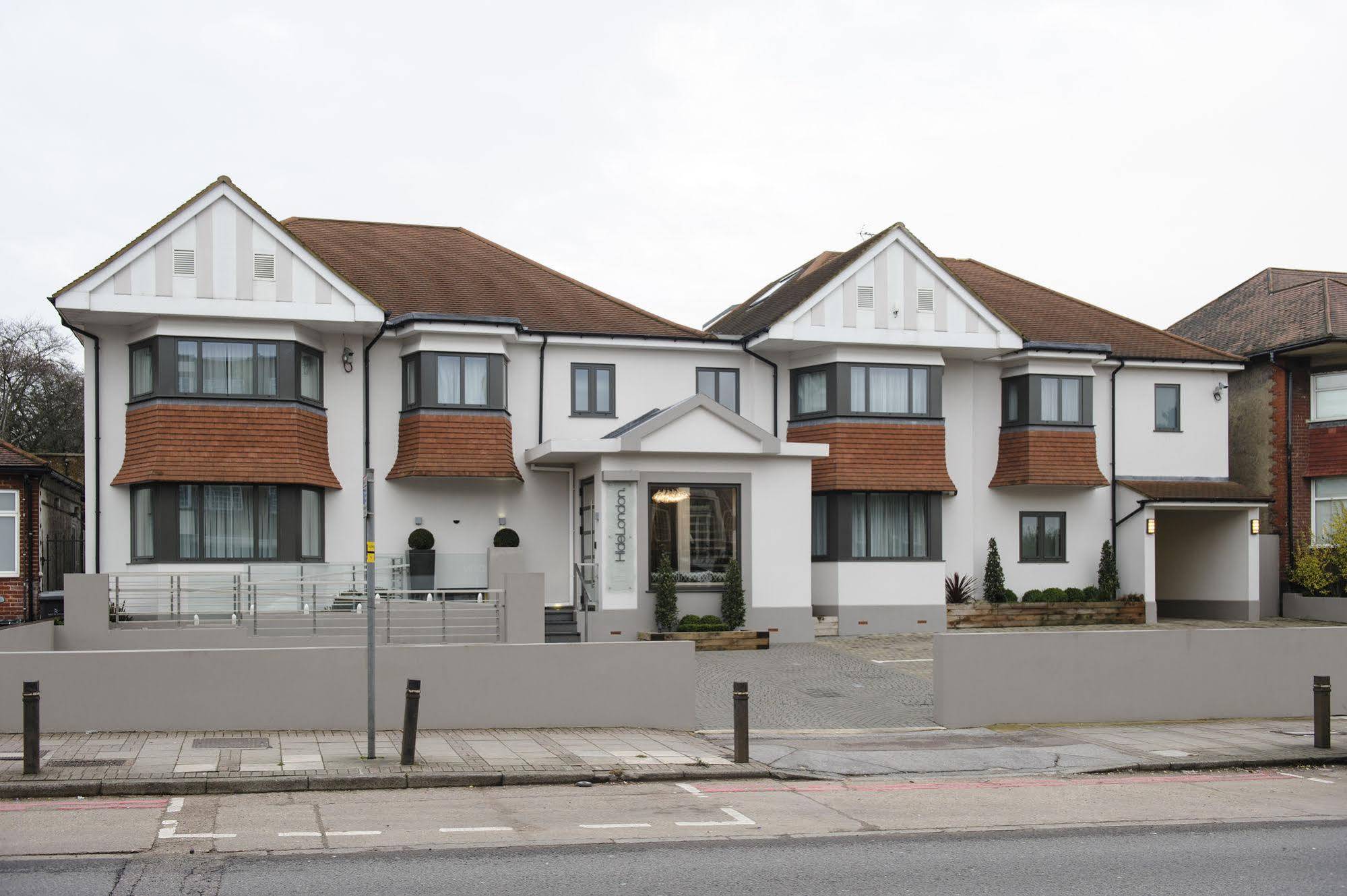 The Hide London Hotel Hendon Bagian luar foto