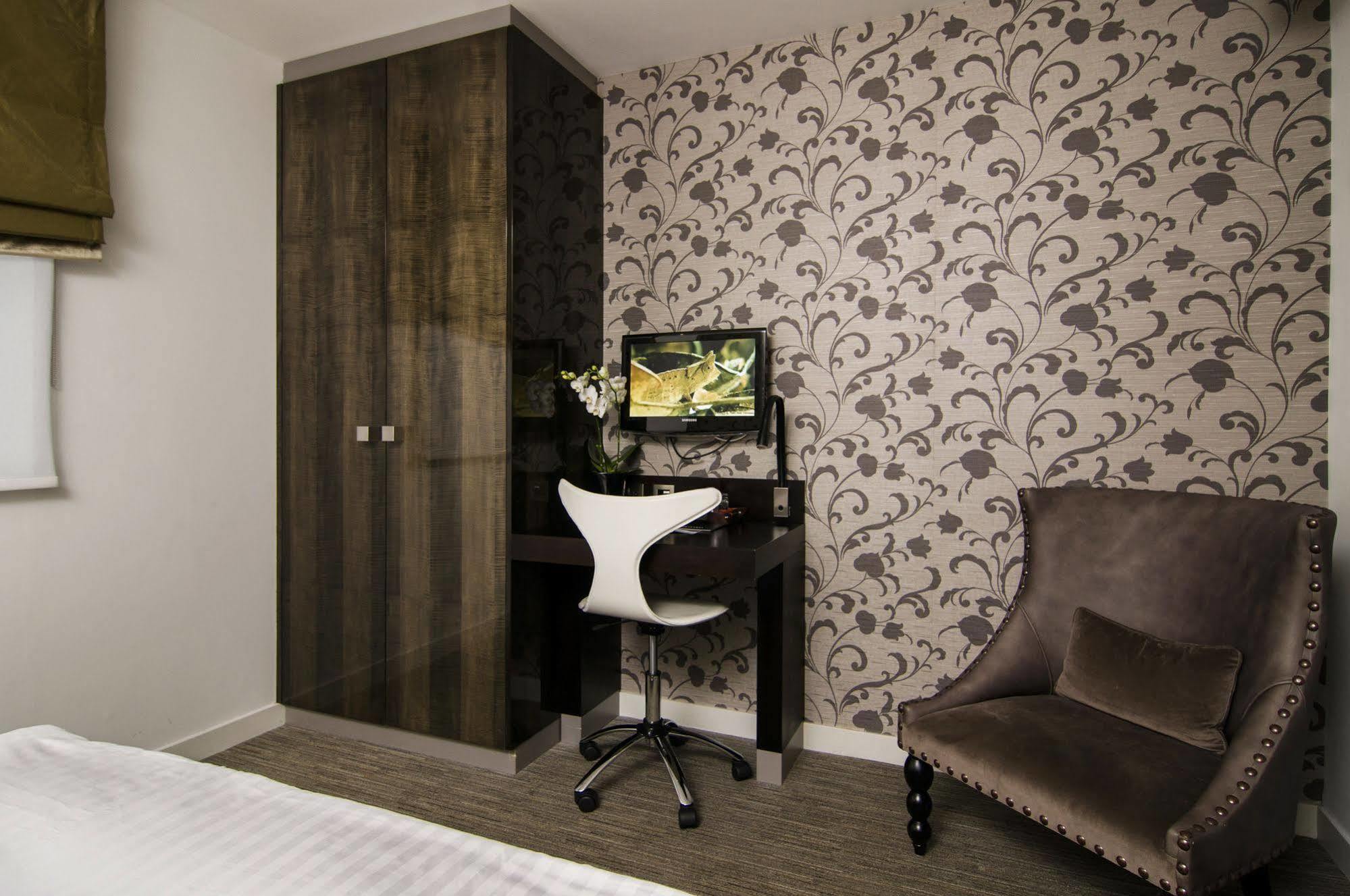 The Hide London Hotel Hendon Bagian luar foto