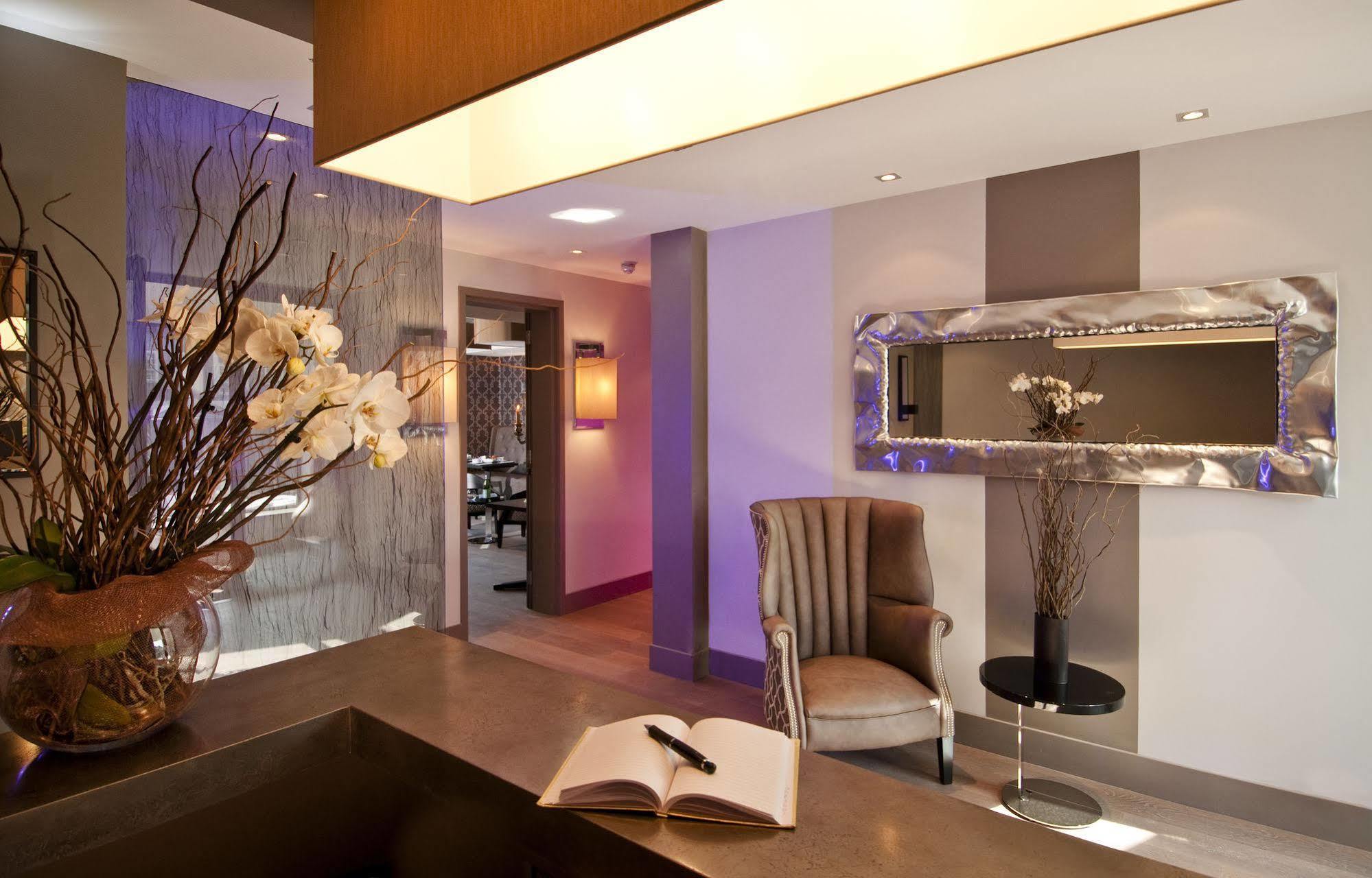 The Hide London Hotel Hendon Bagian luar foto