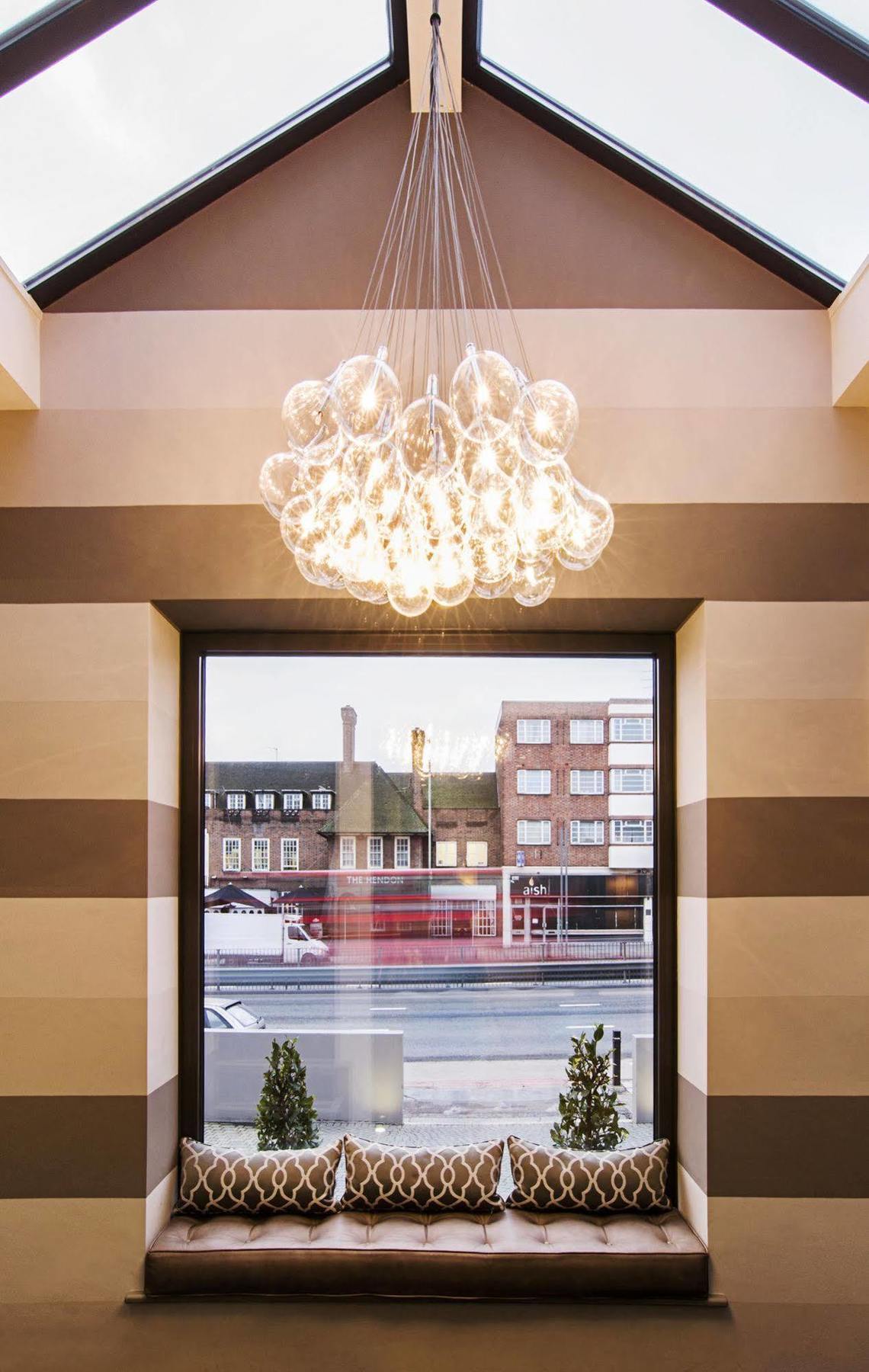 The Hide London Hotel Hendon Bagian luar foto